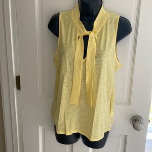 Nation shirt. Tie front detail